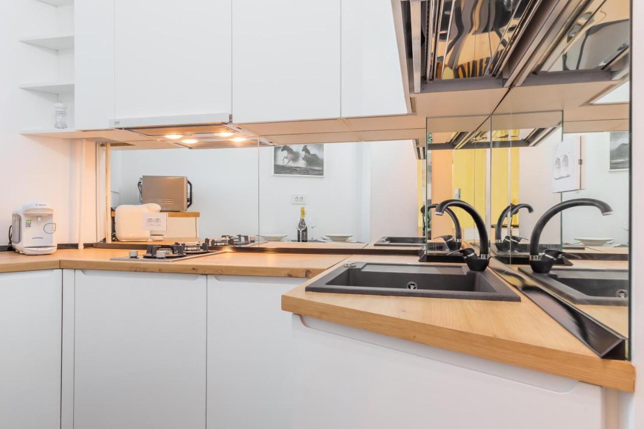 New Studio Carturesti - City Center Bukareszt Zewnętrze zdjęcie